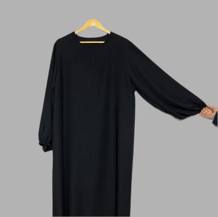 Abaya Malika aus Medina-Seide mit Ballonärmeln
