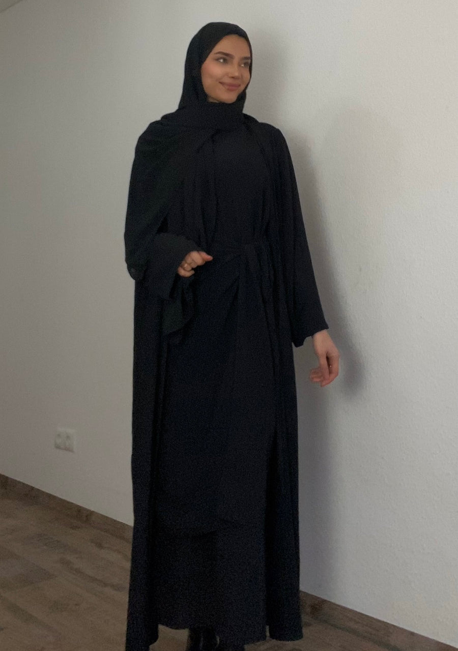 Entdecken Sie Traditionelle Abayas für Damen Online Mabaya